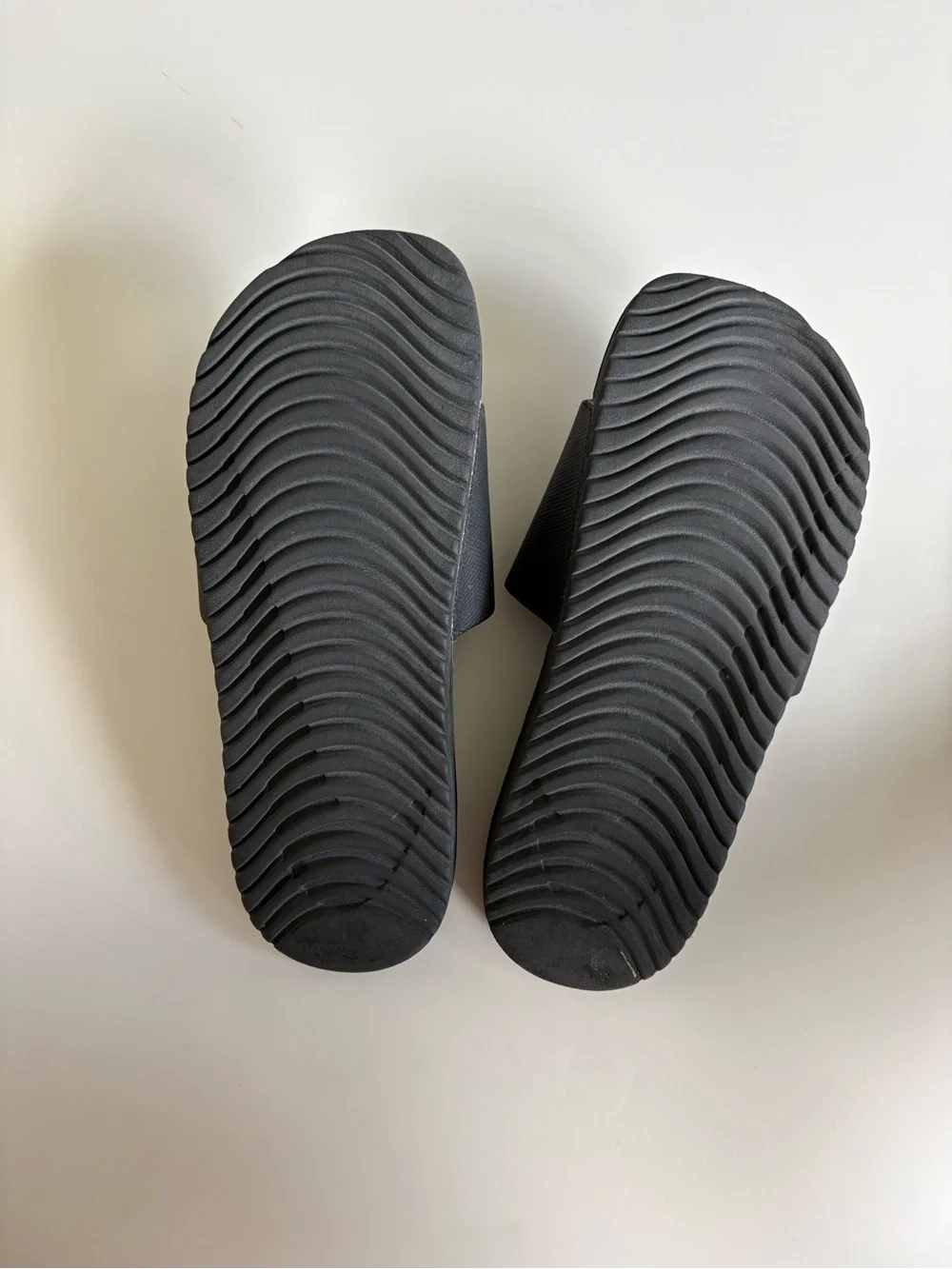 Nike Mens Black Slide Sandals with White Swoosh US Size 9